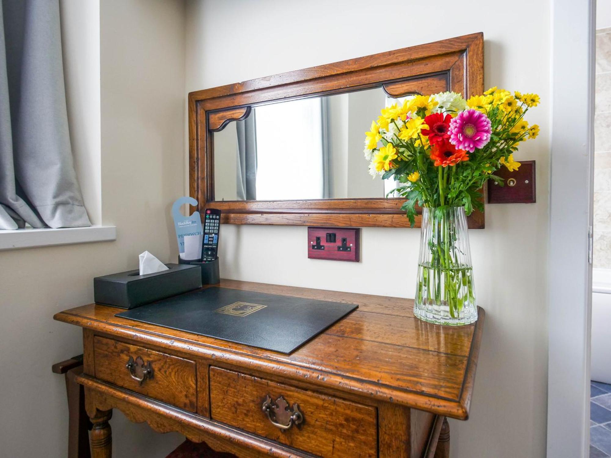 The Black Boy Inn Caernarfon Ngoại thất bức ảnh