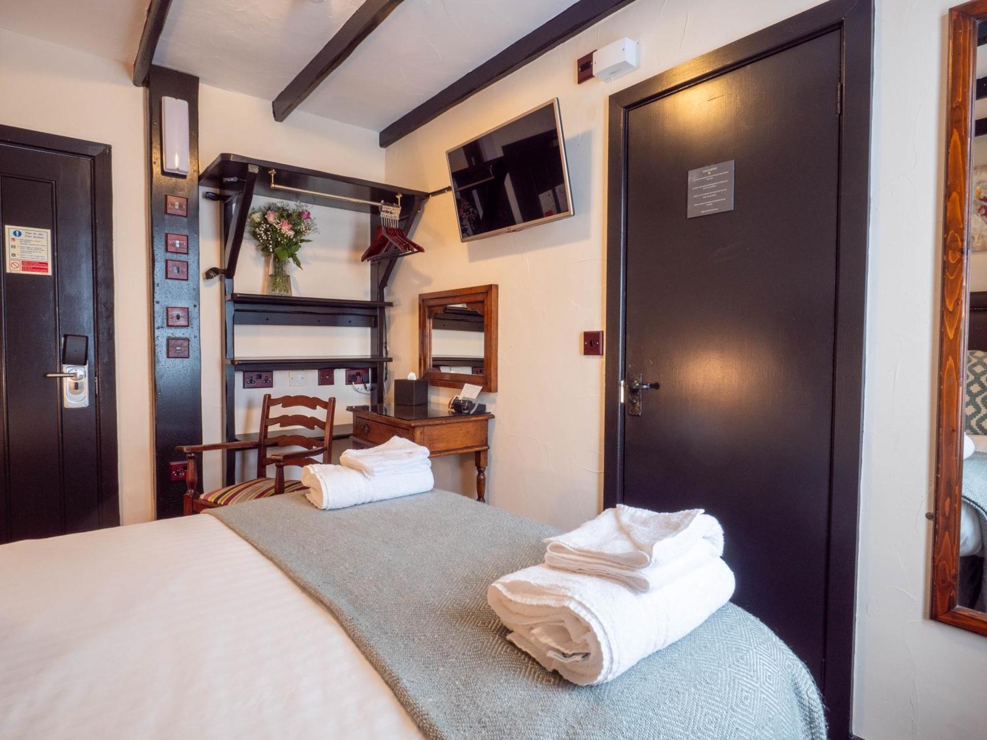 The Black Boy Inn Caernarfon Ngoại thất bức ảnh